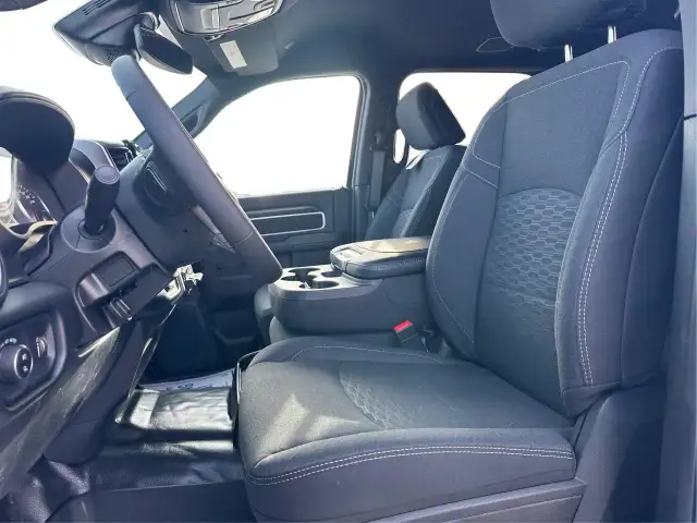 2026 RAM 3500 CREW CAB BIGHORN DIESEL DUALLY - Photo 9