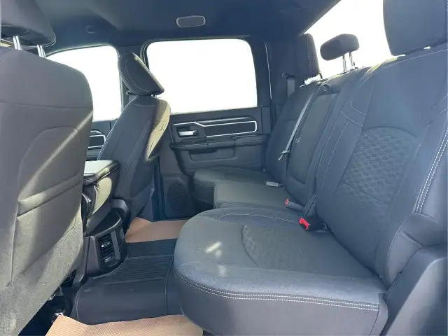 2026 RAM 3500 CREW CAB BIGHORN DIESEL DUALLY - Photo 10