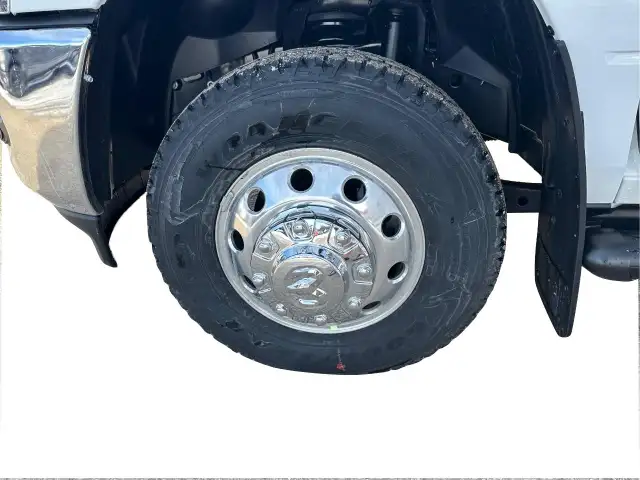 2026 RAM 3500 CREW CAB BIGHORN DIESEL DUALLY - Photo 11