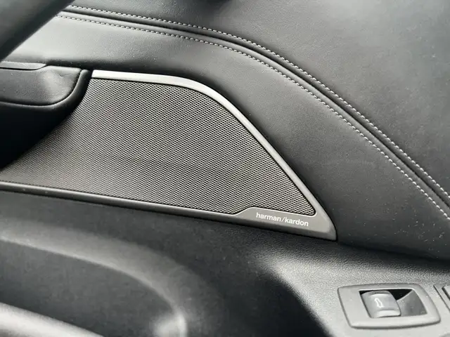 2019 BMW 5 Series 530e iPerformance Plug-In HybridCarbonHUD - Photo 17