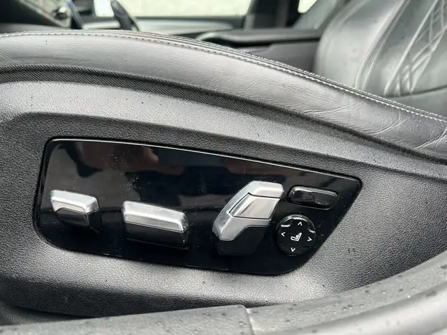 2019 BMW 5 Series 530e iPerformance Plug-In HybridCarbonHUD - Photo 21