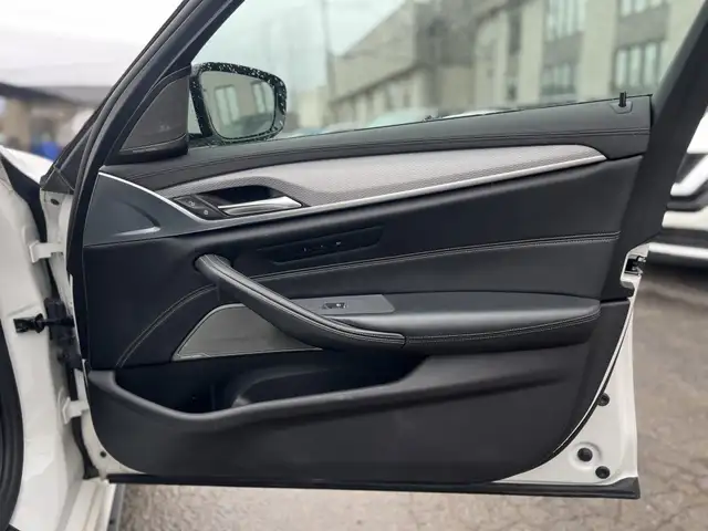 2019 BMW 5 Series 530e iPerformance Plug-In HybridCarbonHUD - Photo 39