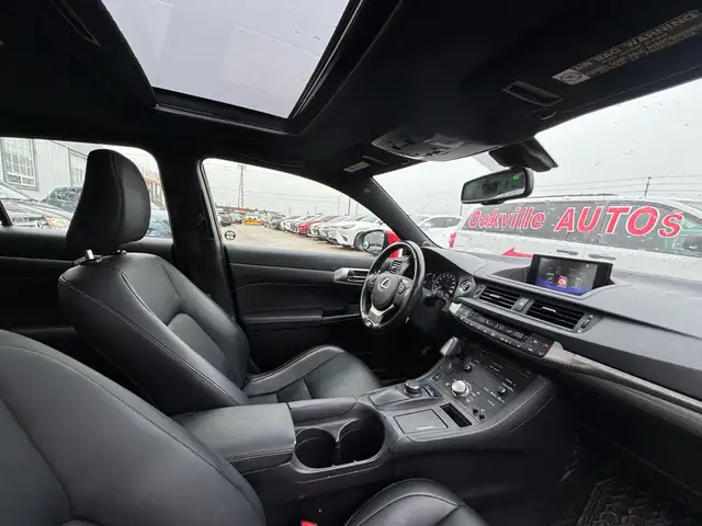 2016 Lexus CT F-Sport Hybrid FWD 4dr - Photo 25