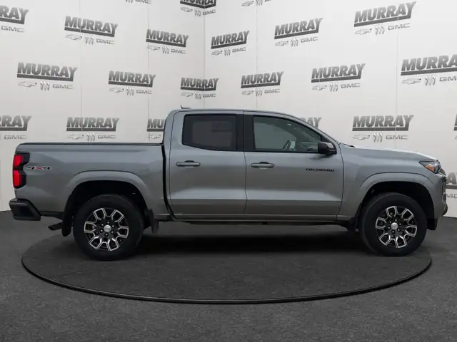 2024 Chevrolet Colorado 4WD LT - Photo 6