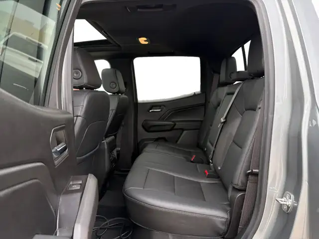2024 Chevrolet Colorado 4WD LT - Photo 13