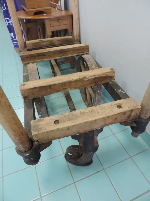 Antique Factory Cart - Photo 3