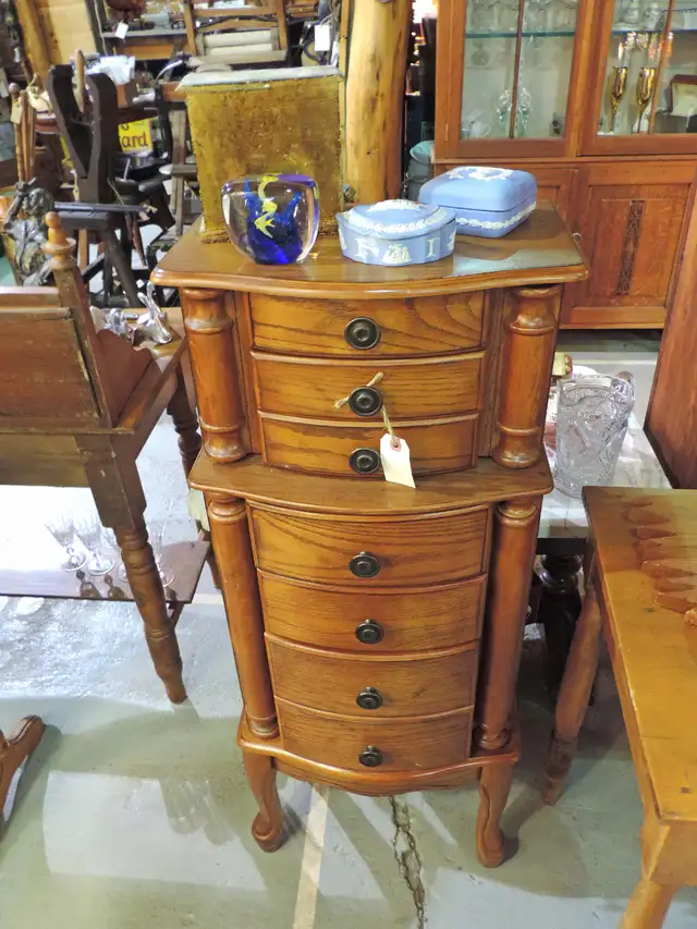 Oak Jewellery Dresser