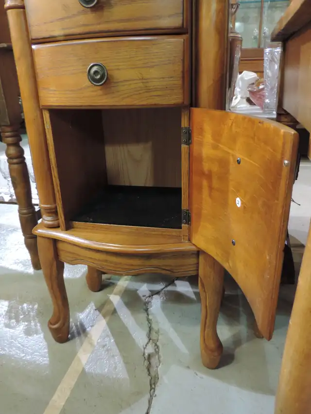 Oak Jewellery Dresser - Photo 3