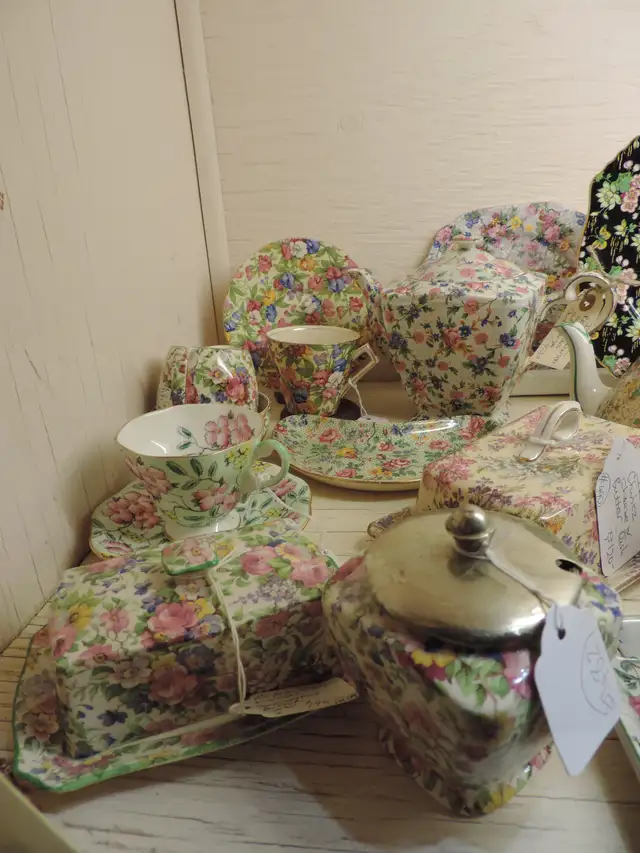 Chintz Pottery - Photo 3