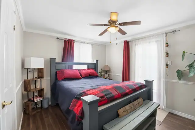 33 Henshaw Dr 4 Bed 1.5 Bath Family Home - Photo 26