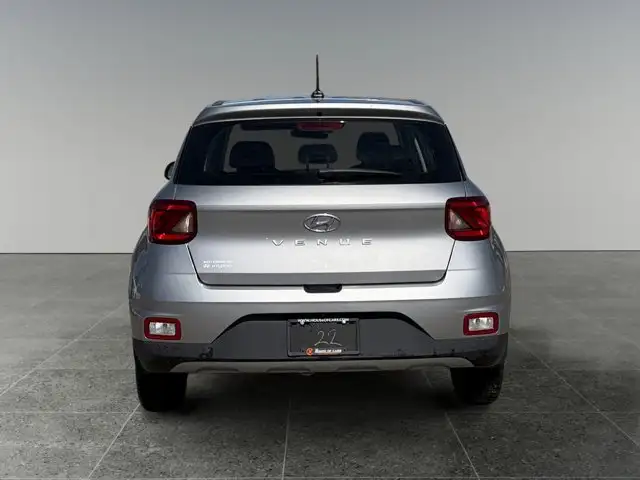 2024 Hyundai Venue Essential - Photo 5