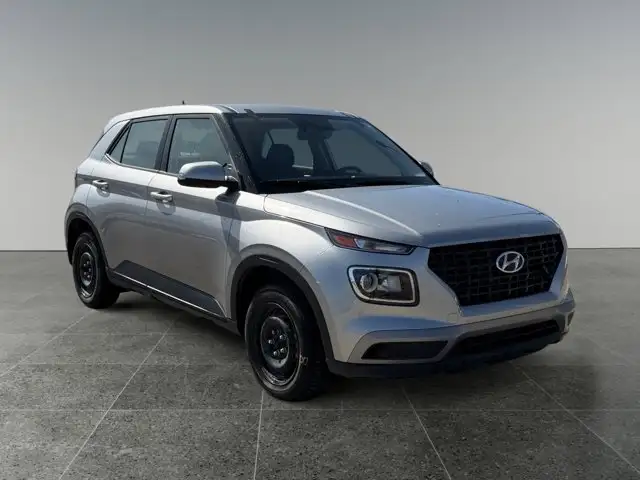 2024 Hyundai Venue Essential - Photo 9