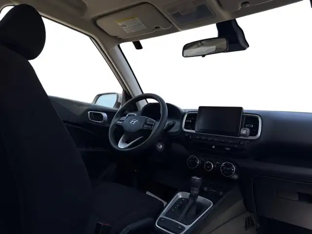 2024 Hyundai Venue Essential - Photo 15