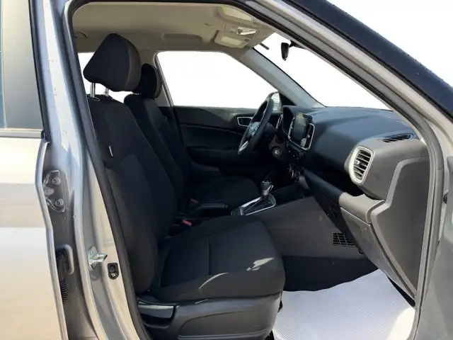 2024 Hyundai Venue Essential - Photo 16