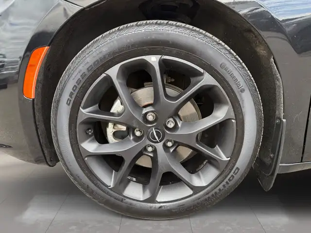 2022 Chrysler Pacifica Touring L FWD - Photo 12