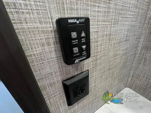 2025 Keystone RV Montana 3781RL Huge Rear Living - Photo 39