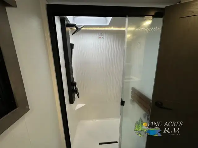 2025 Keystone RV Montana 3781RL Huge Rear Living - Photo 42