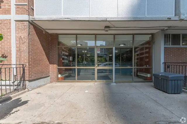 Renovated One bedroom, Dundas and Parliament - ID 4215 - Photo 16