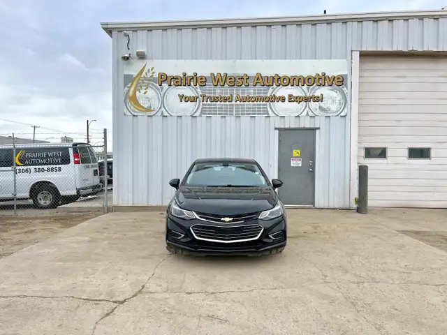 2017 Chevrolet Cruze Premier - Photo 2