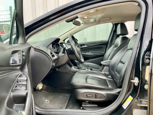 2017 Chevrolet Cruze Premier - Photo 25