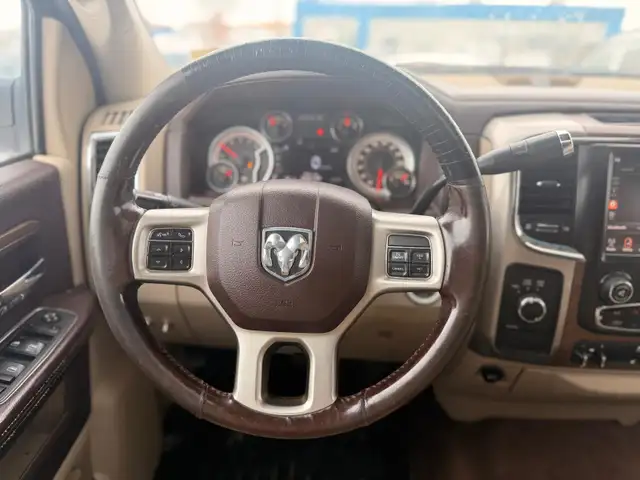 2013 Ram 3500 Laramie Crew Cab 6.7L L6 - Photo 13