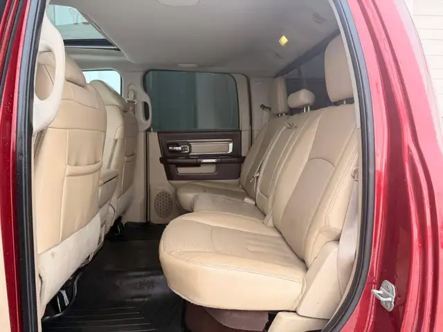 2013 Ram 3500 Laramie Crew Cab 6.7L L6 - Photo 15