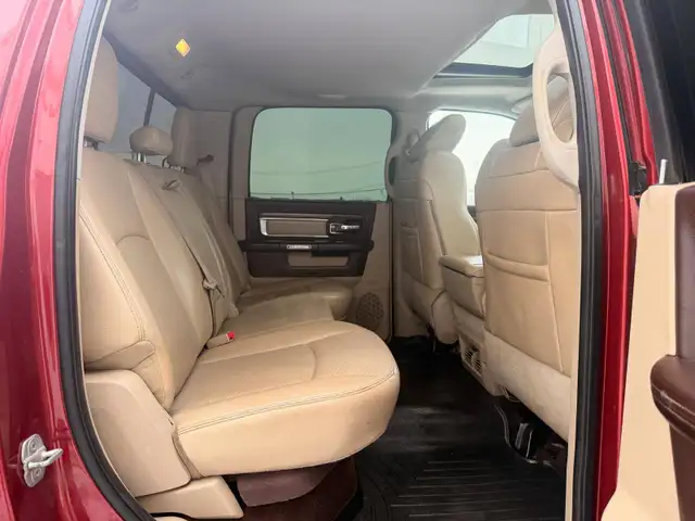 2013 Ram 3500 Laramie Crew Cab 6.7L L6 - Photo 16