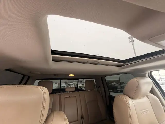 2013 Ram 3500 Laramie Crew Cab 6.7L L6 - Photo 19