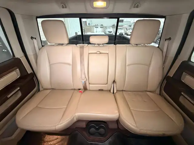 2013 Ram 3500 Laramie Crew Cab 6.7L L6 - Photo 20