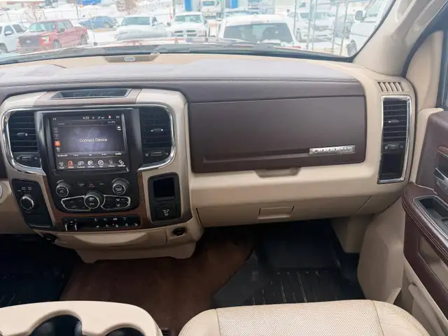 2013 Ram 3500 Laramie Crew Cab 6.7L L6 - Photo 22