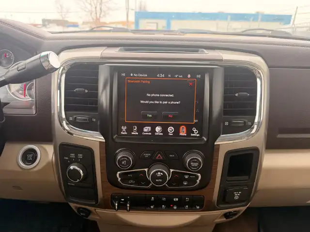 2013 Ram 3500 Laramie Crew Cab 6.7L L6 - Photo 28