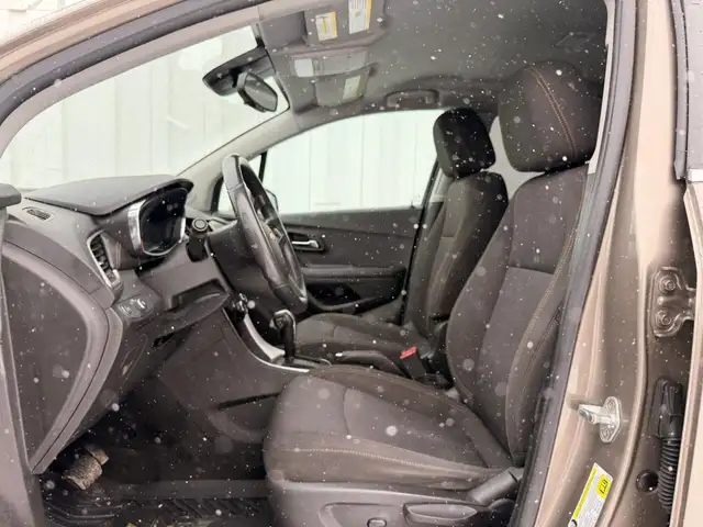 2020 Chevrolet Trax LT - Photo 11