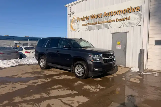 2017 Chevrolet Tahoe LT 4WD - 7 Passenger - Photo 3