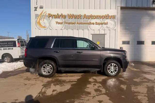 2017 Chevrolet Tahoe LT 4WD - 7 Passenger - Photo 4