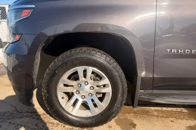 2017 Chevrolet Tahoe LT 4WD - 7 Passenger - Photo 24