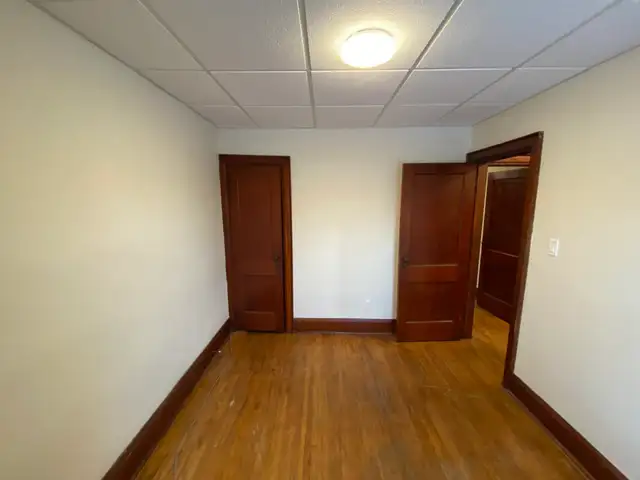 2 Bedroom Apartment Main Floor - 4994 MAPLE ST. - Photo 9