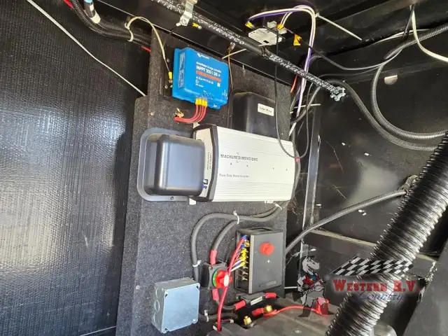 2022 Keystone RV Montana High Country 385BR - Photo 8