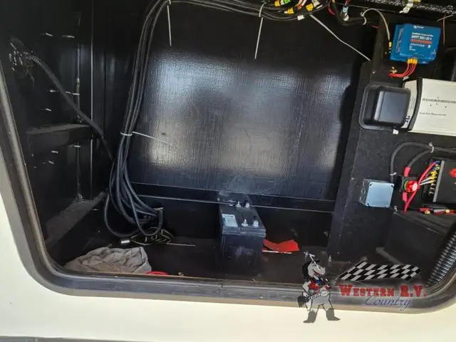 2022 Keystone RV Montana High Country 385BR - Photo 9