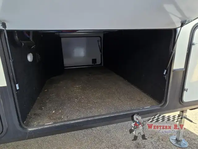 2022 Keystone RV Montana High Country 385BR - Photo 10