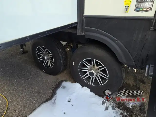 2022 Keystone RV Montana High Country 385BR - Photo 13