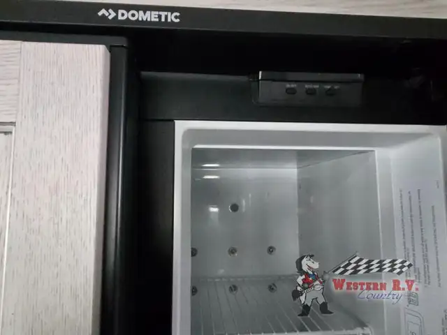 2022 Keystone RV Montana High Country 385BR - Photo 16