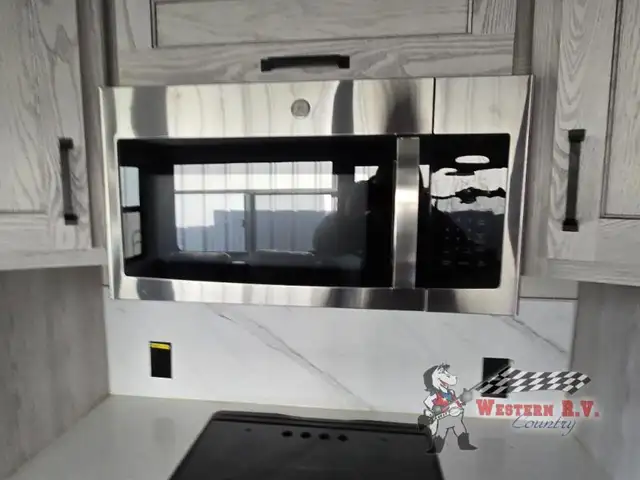 2022 Keystone RV Montana High Country 385BR - Photo 18