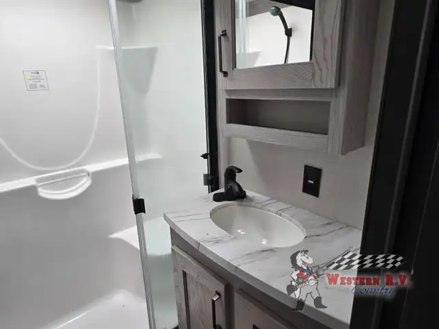 2022 Keystone RV Montana High Country 385BR - Photo 26