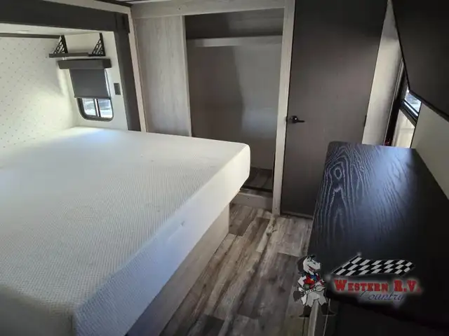 2022 Keystone RV Montana High Country 385BR - Photo 27