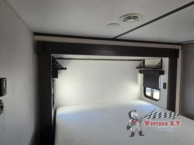 2022 Keystone RV Montana High Country 385BR - Photo 28