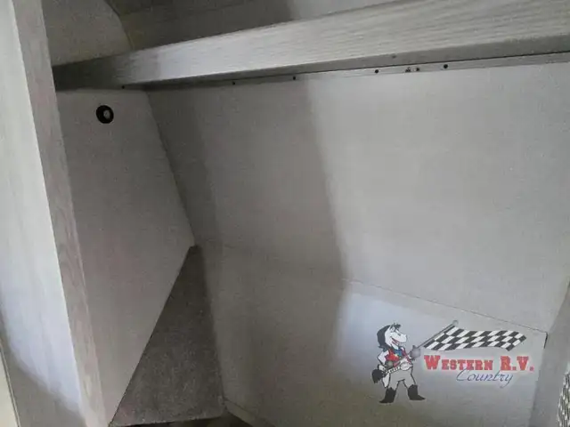 2022 Keystone RV Montana High Country 385BR - Photo 29