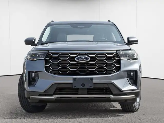 2026 Ford Explorer Platinum - Photo 3