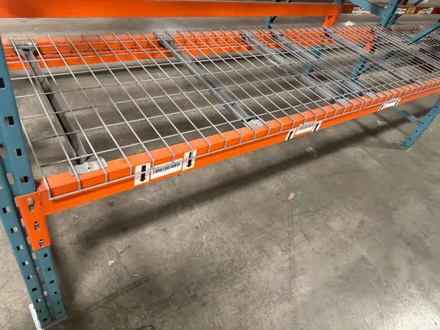 Used racking - 14', 10' & 9' tall x 30' deep and 8'6 long beams - Photo 4