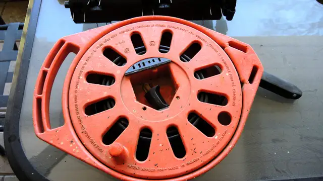 Sun Joe 13-inch 12 Amp Electric Scarifier   Lawn Dethatcher - Photo 6