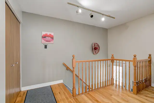 Spacious 3-Bedroom in Ottawa’s East End – 201 Gladu st. Ottawa - Photo 2